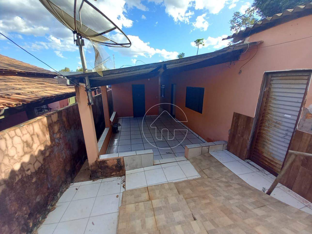 Casa à venda com 4 quartos, 100m² - Foto 12