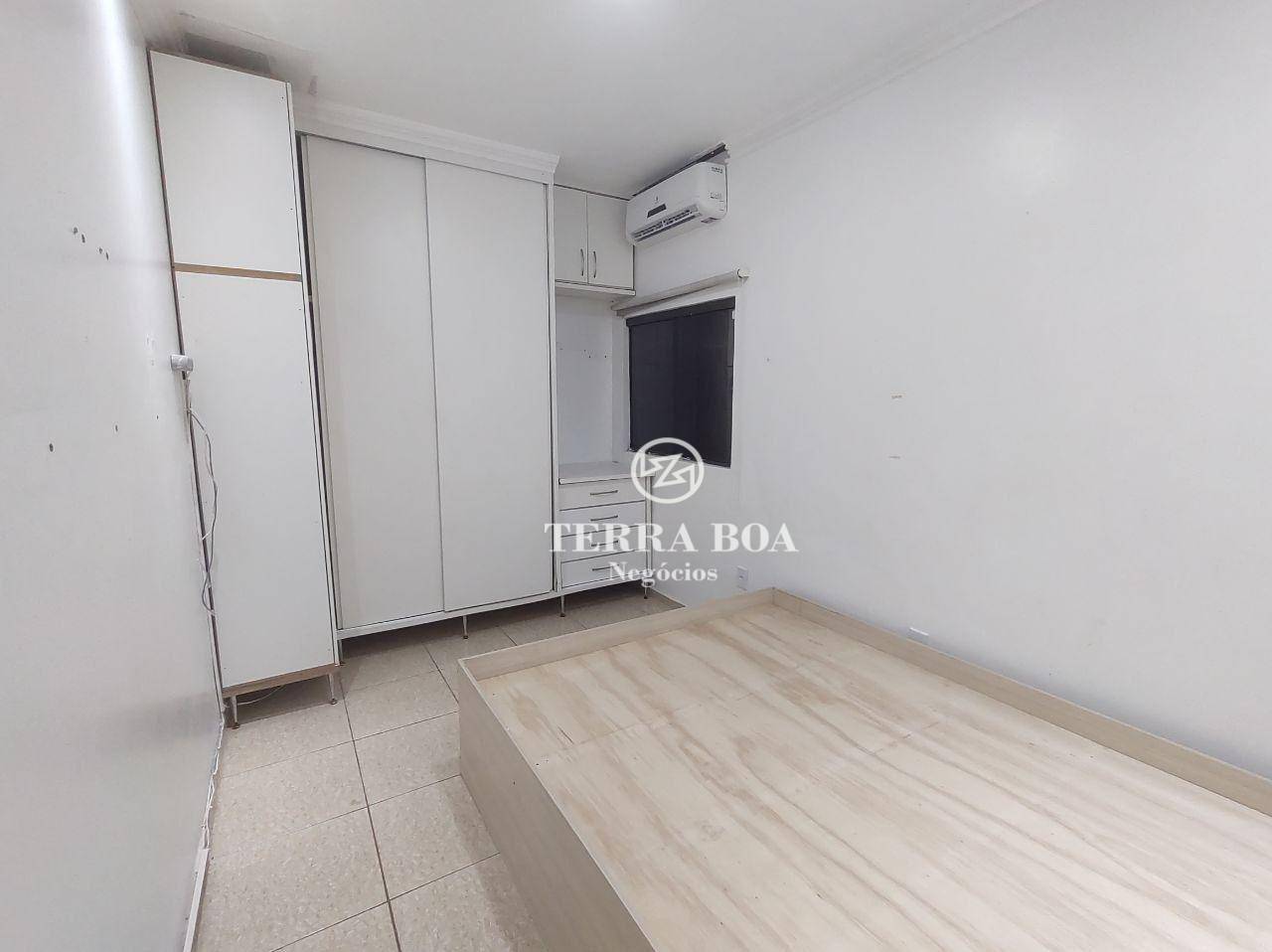 Casa para alugar com 4 quartos, 300m² - Foto 12