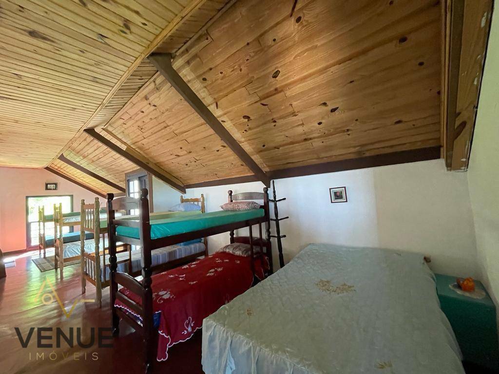 Chácara à venda com 4 quartos, 1500m² - Foto 17