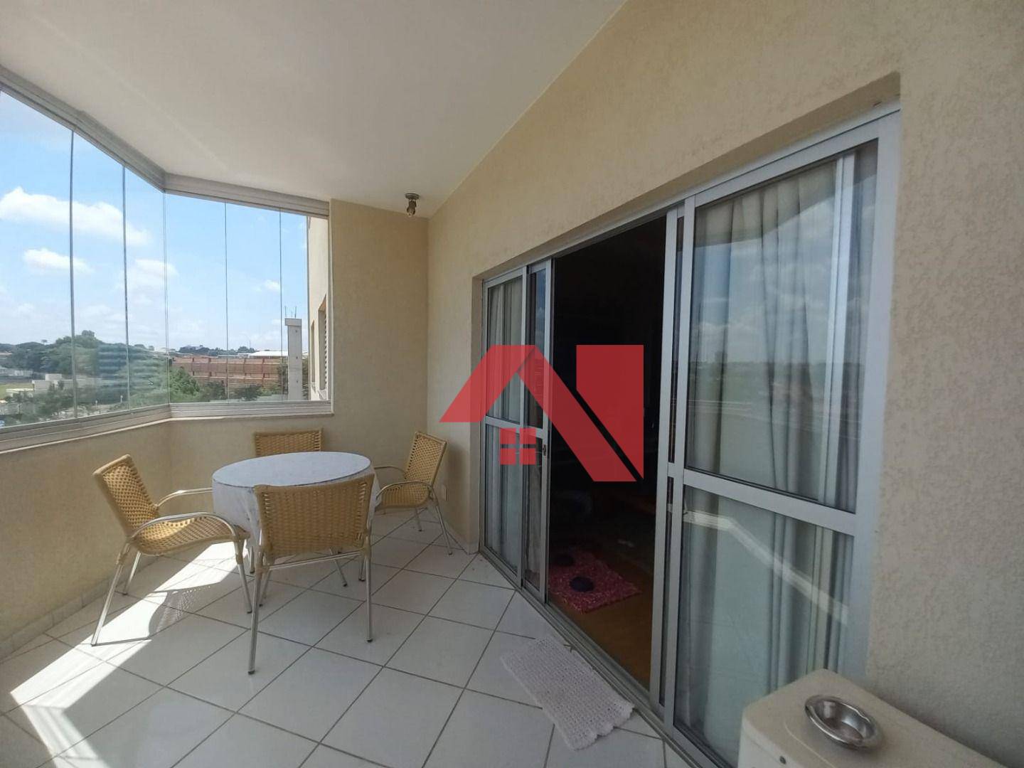 Apartamento à venda com 3 quartos, 116m² - Foto 2