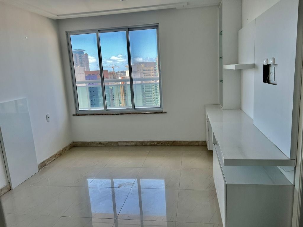 Apartamento à venda com 4 quartos, 236m² - Foto 9