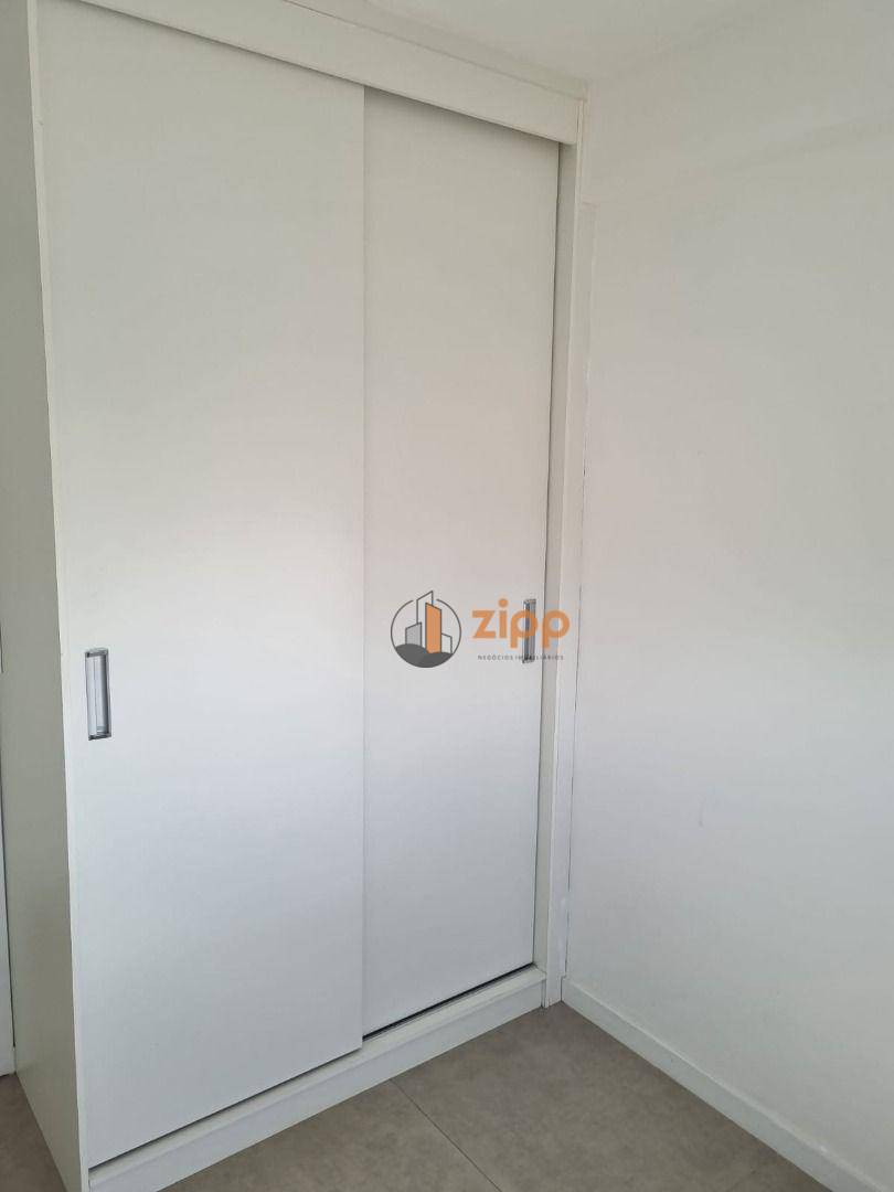 Apartamento para alugar com 2 quartos, 40m² - Foto 13