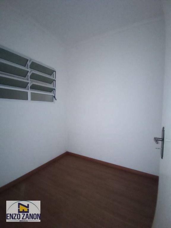 Sobrado à venda e aluguel com 3 quartos, 300m² - Foto 7