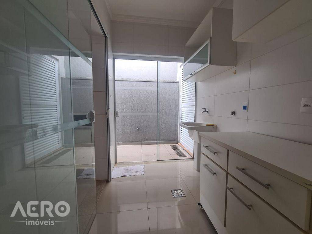 Casa de Condomínio à venda e aluguel com 3 quartos, 212m² - Foto 21