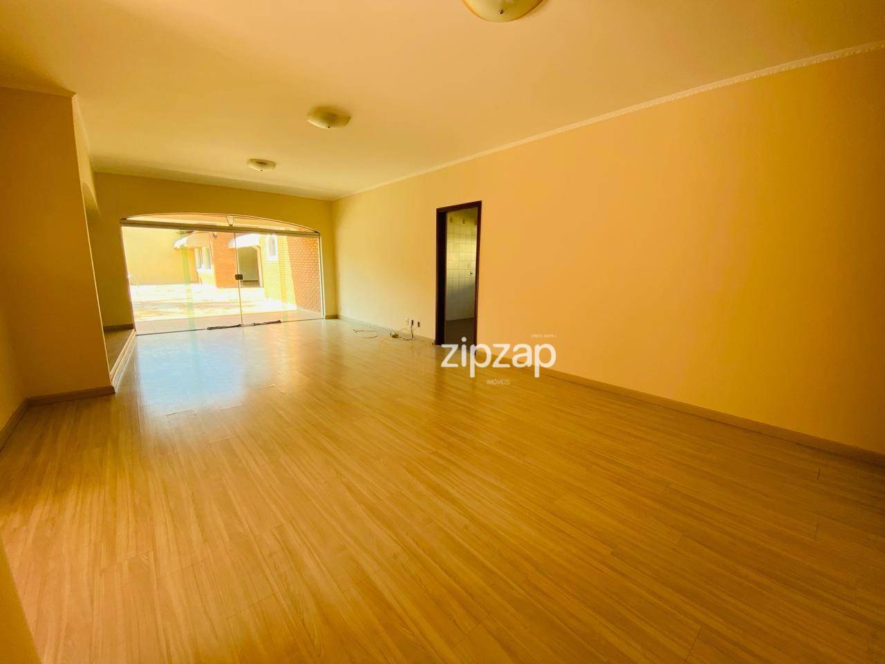 Casa à venda e aluguel com 3 quartos, 450m² - Foto 3