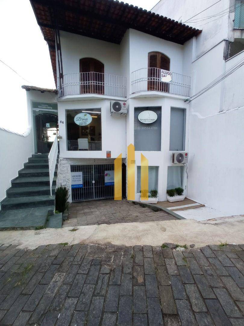 Sobrado à venda com 13 quartos, 227m² - Foto 1