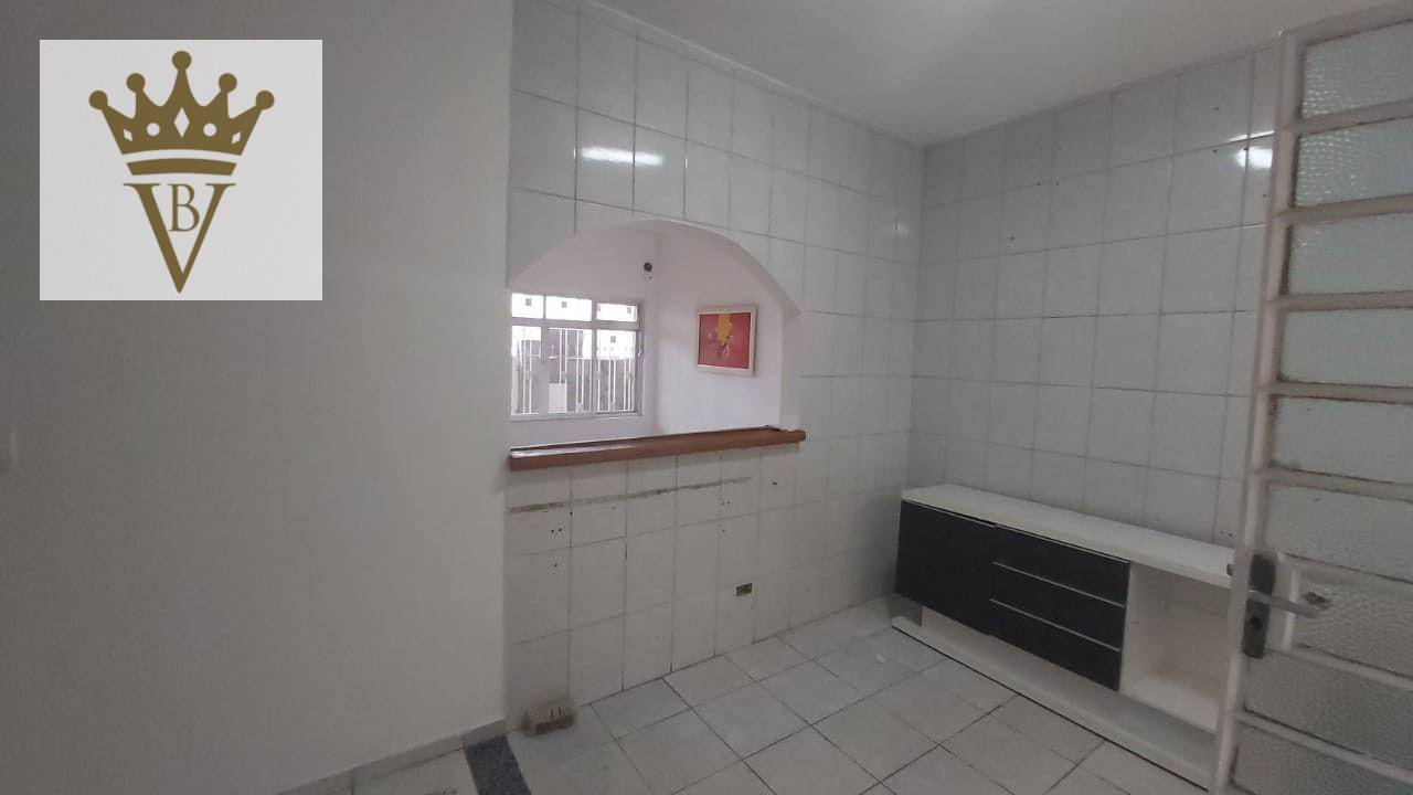 Casa à venda com 3 quartos, 200m² - Foto 18