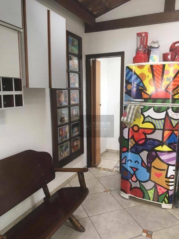 Sobrado à venda com 3 quartos, 200m² - Foto 3