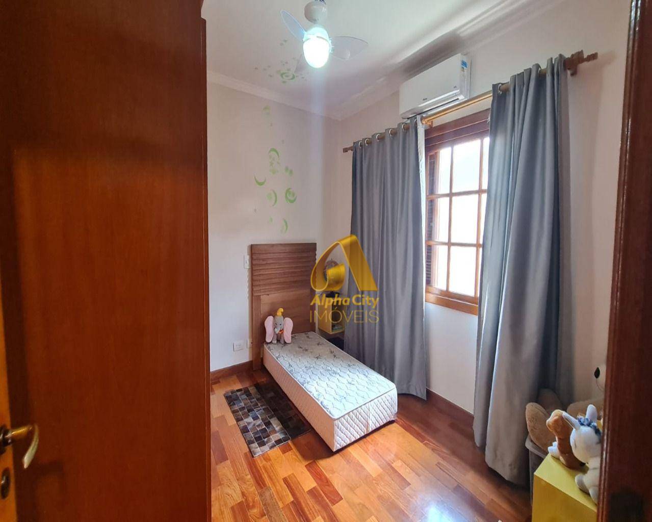 Casa de Condomínio à venda com 4 quartos, 300m² - Foto 6