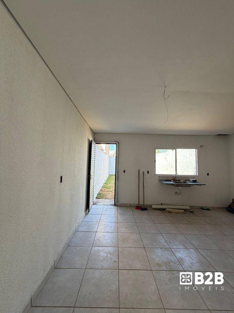 Casa, 2 quartos, 70 m² - Foto 1