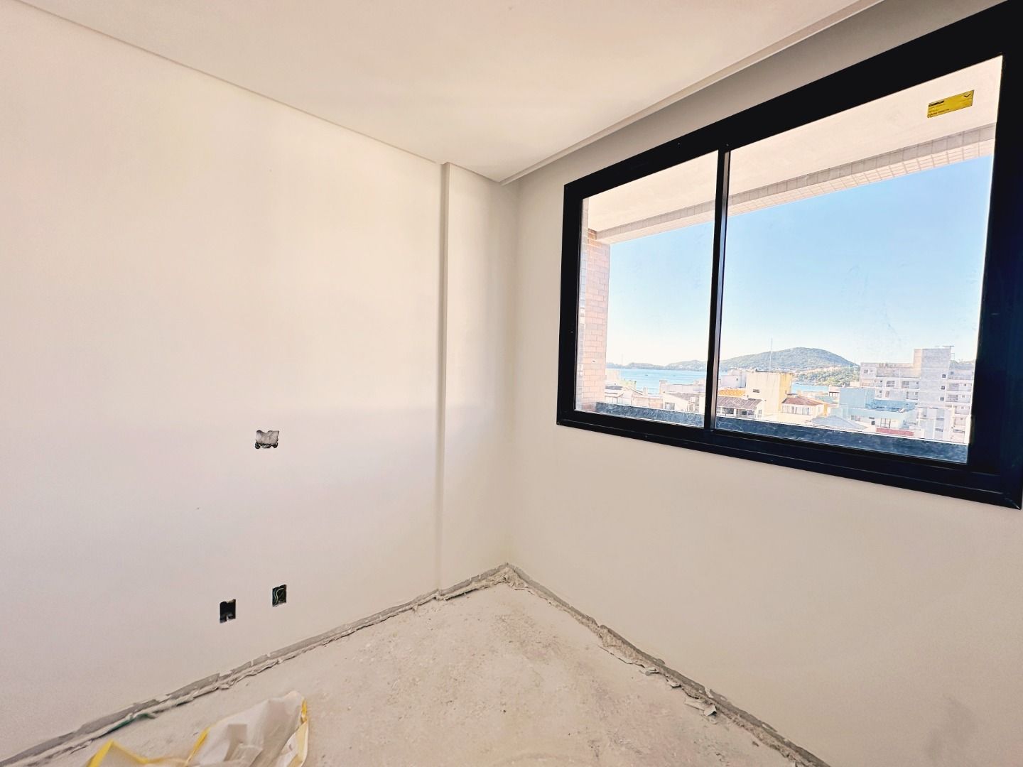 Apartamento à venda com 3 quartos, 115m² - Foto 2