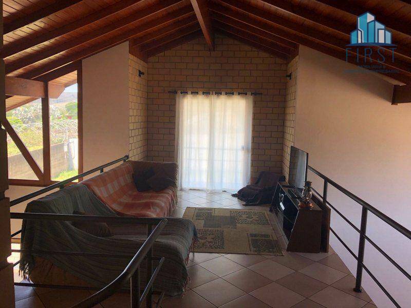 Casa de Condomínio à venda com 3 quartos, 175m² - Foto 3