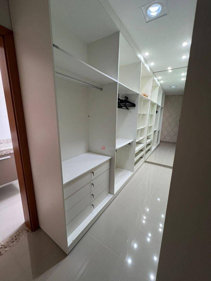 Apartamento à venda com 3 quartos, 146m² - Foto 17