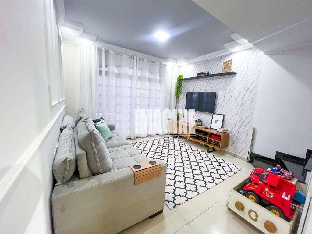 Sobrado à venda com 3 quartos, 95m² - Foto 1