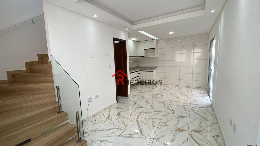 Sobrado à venda com 2 quartos, 55m² - Foto 2