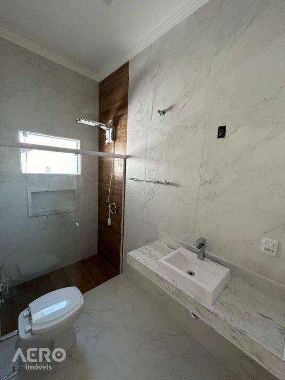 Casa à venda com 3 quartos, 180m² - Foto 22