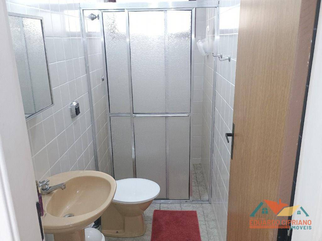 Apartamento para alugar com 2 quartos, 70m² - Foto 9