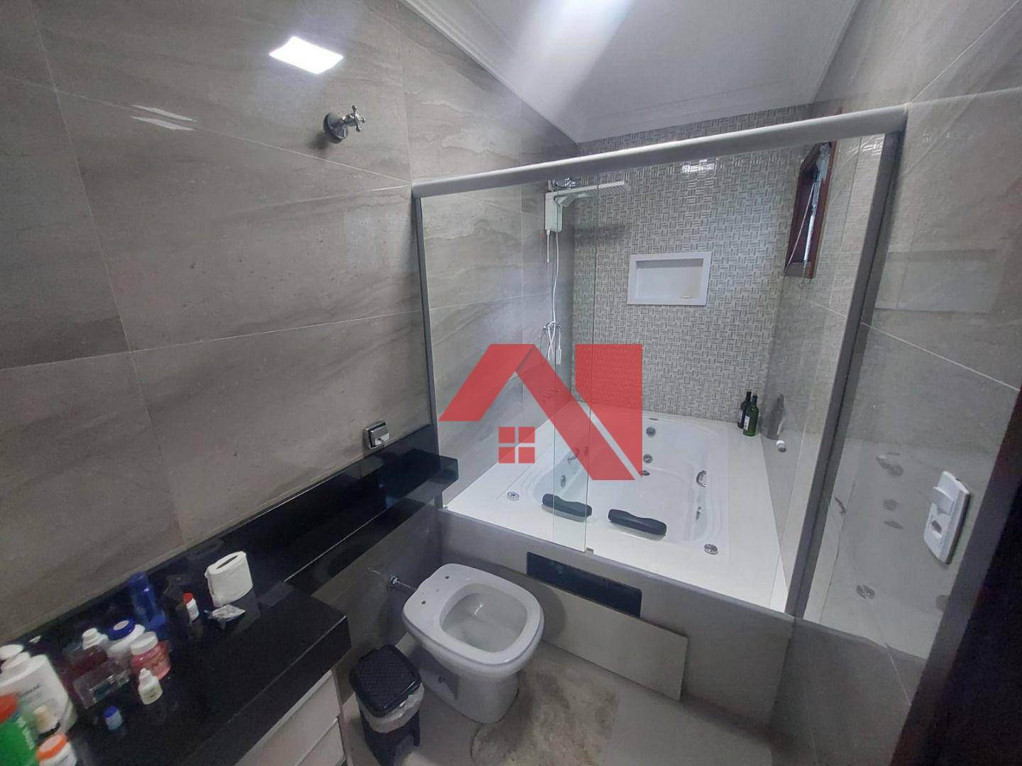Casa à venda com 3 quartos, 211m² - Foto 18