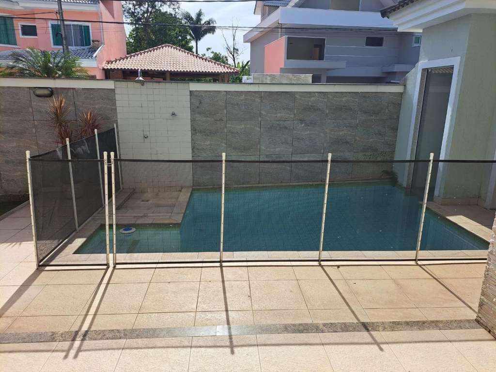 Casa de Condomínio para alugar com 4 quartos, 300m² - Foto 10