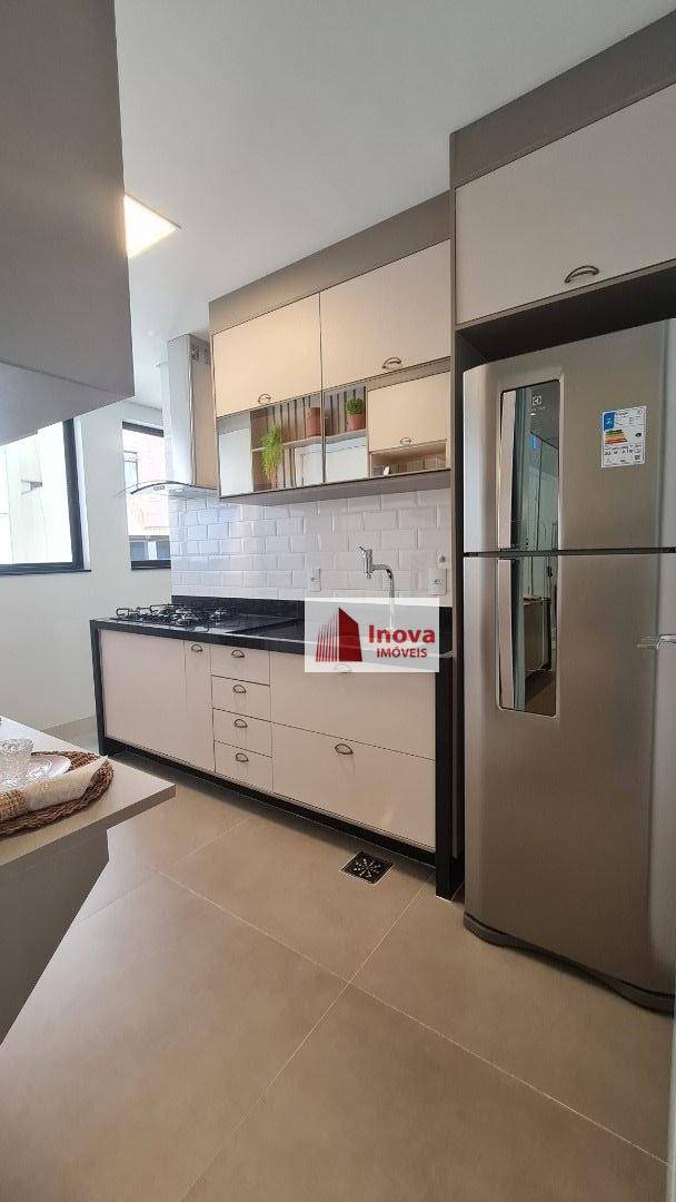 Apartamento à venda com 2 quartos, 90m² - Foto 25