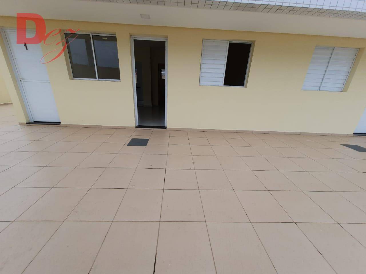 Casa à venda com 2 quartos, 52m² - Foto 19