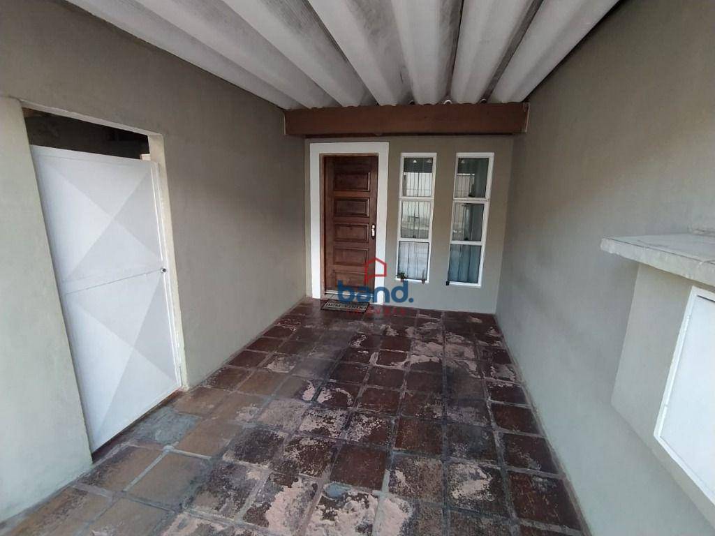 Casa à venda com 3 quartos, 129m² - Foto 2