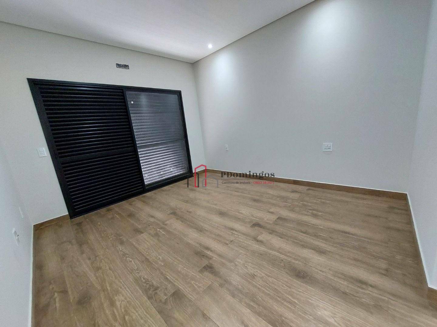 Sobrado à venda com 4 quartos, 256m² - Foto 24