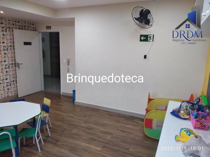 Apartamento à venda com 2 quartos, 76m² - Foto 19