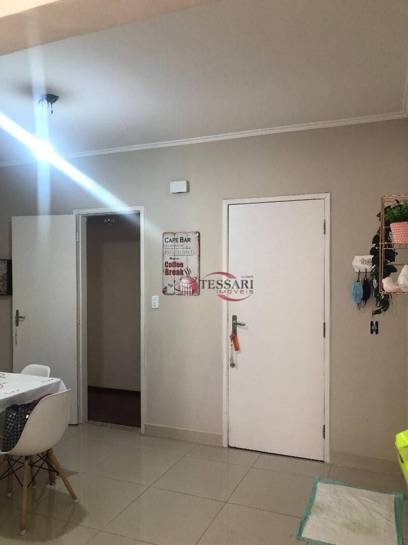 Apartamento à venda com 3 quartos, 137m² - Foto 13