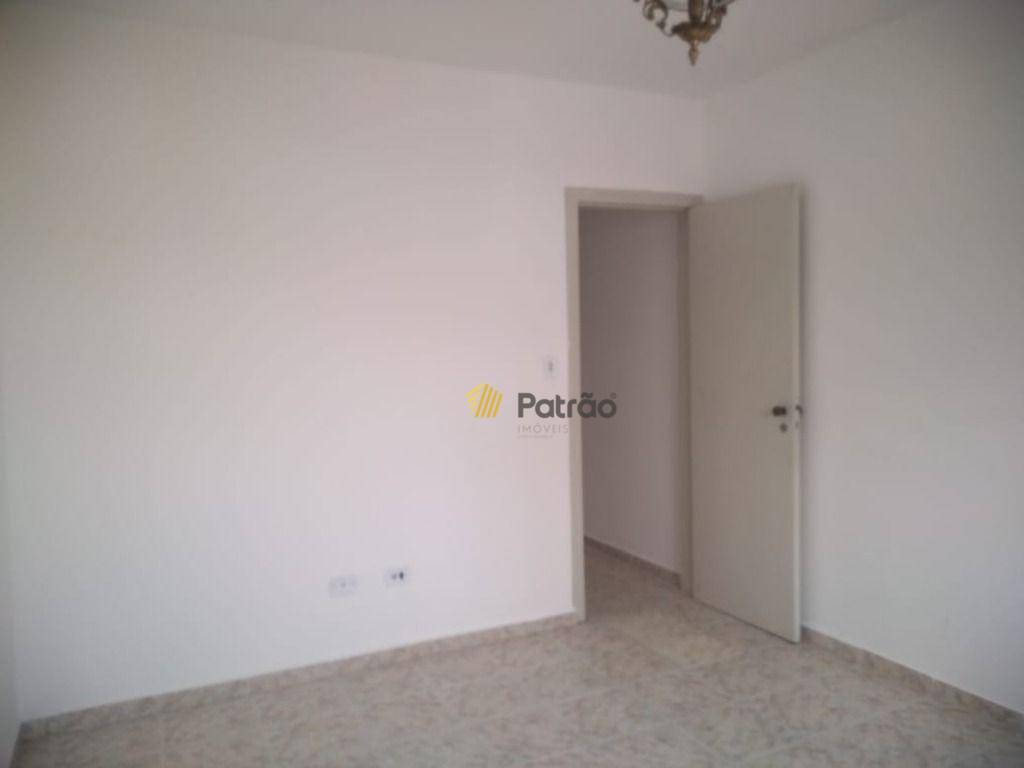 Sobrado à venda com 2 quartos, 220m² - Foto 5