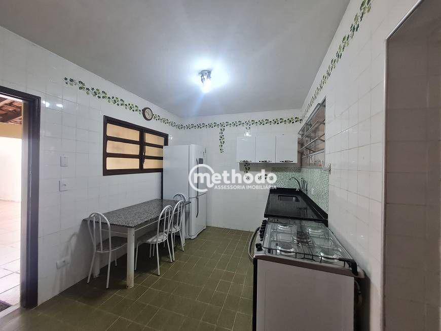 Casa à venda com 3 quartos, 212m² - Foto 4