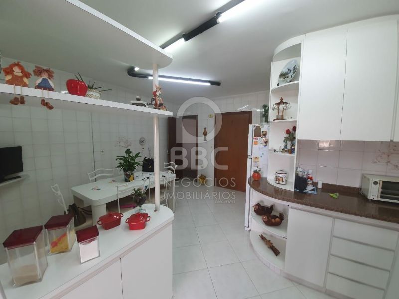 Apartamento à venda com 3 quartos, 170m² - Foto 7