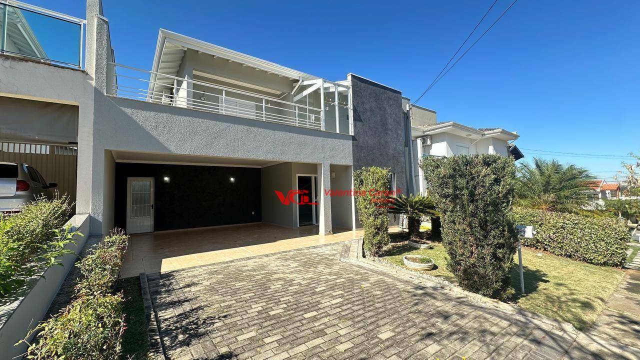 Sobrado à venda com 3 quartos, 298m² - Foto 1