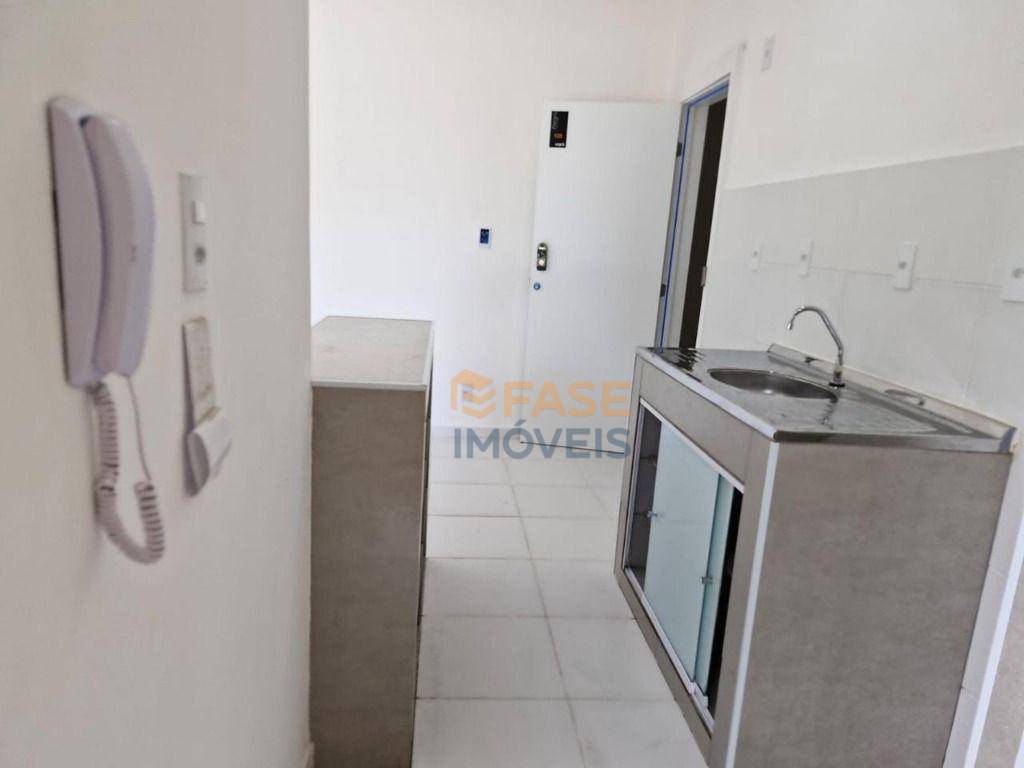 Apartamento para alugar com 2 quartos, 51m² - Foto 7