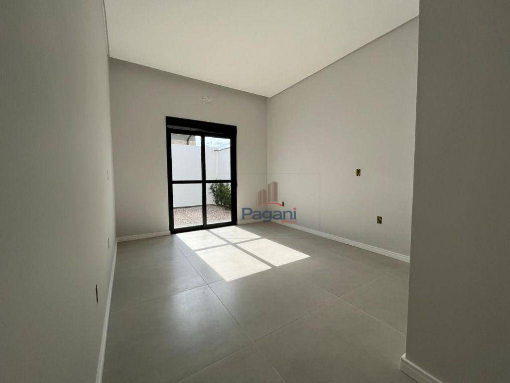 Casa à venda com 3 quartos, 108m² - Foto 13