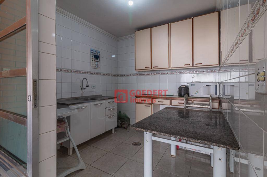 Casa à venda com 3 quartos, 320m² - Foto 36