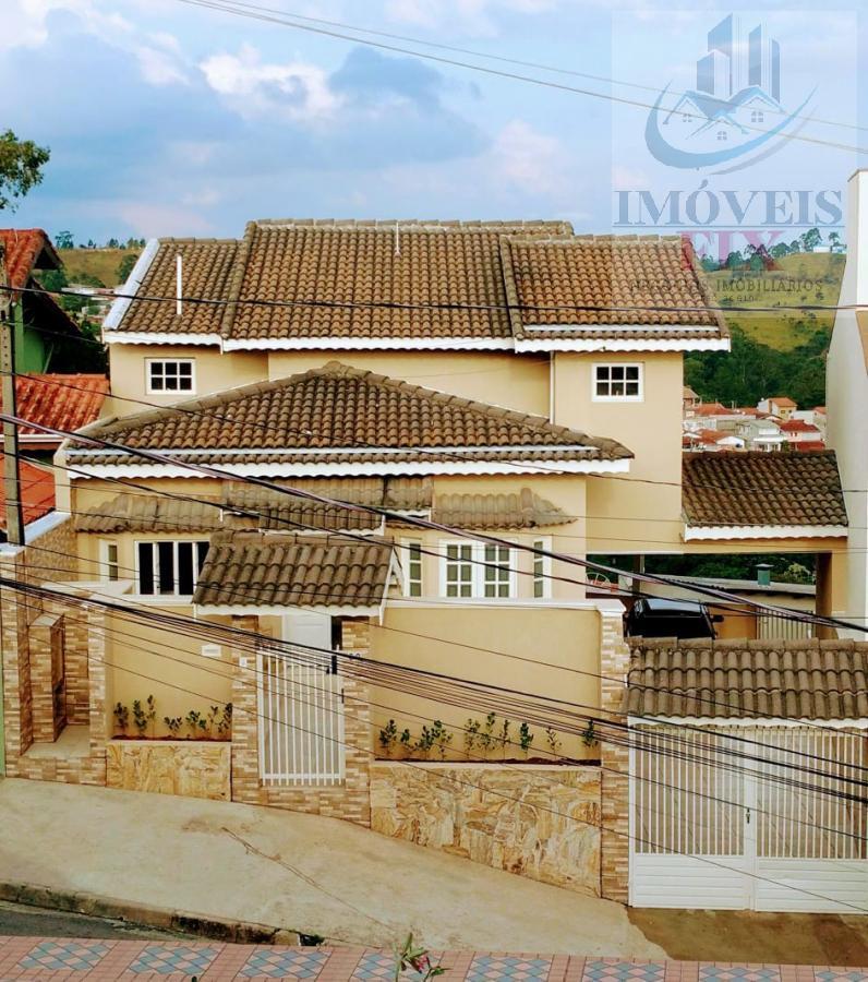 Casa à venda com 3 quartos, 270m² - Foto 1