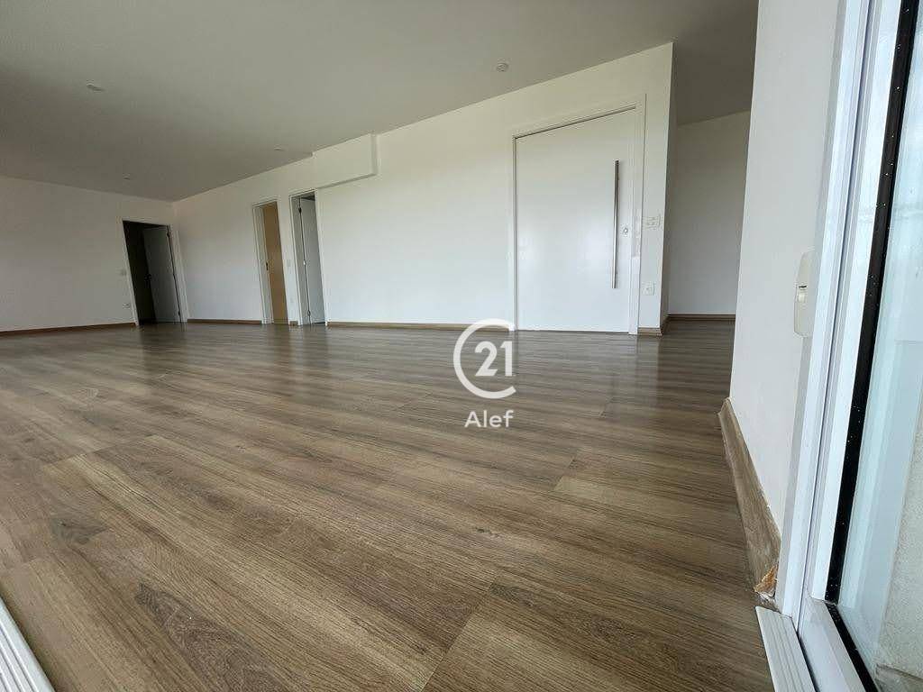 Apartamento à venda com 3 quartos, 241m² - Foto 19