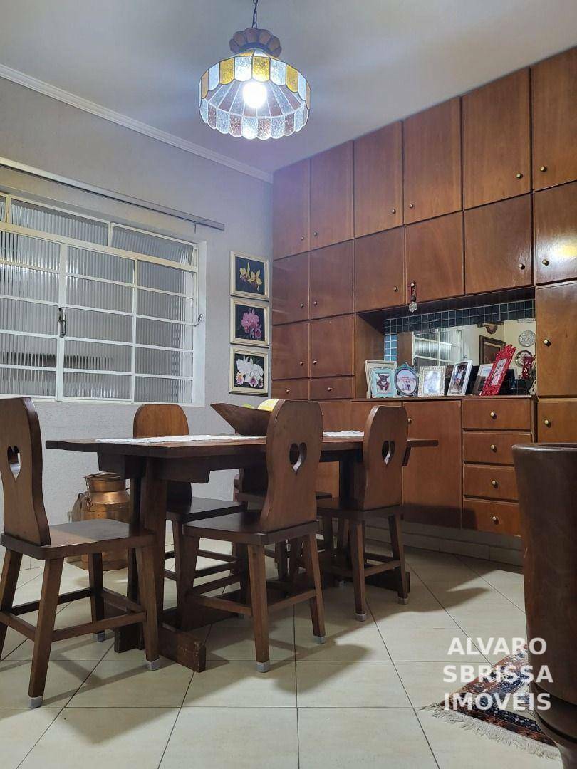 Casa à venda com 3 quartos, 316m² - Foto 8