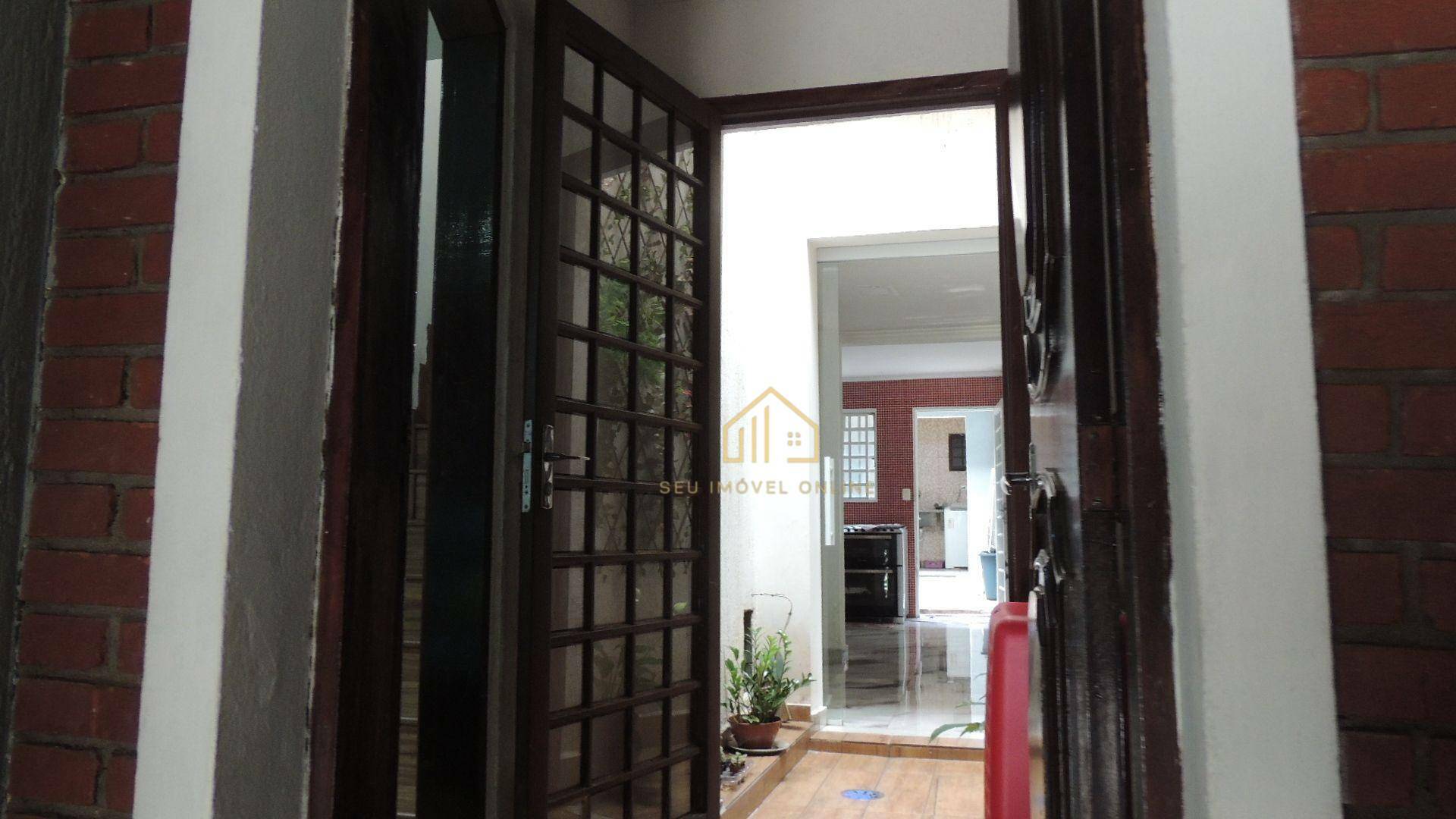 Sobrado à venda e aluguel com 4 quartos, 180m² - Foto 8