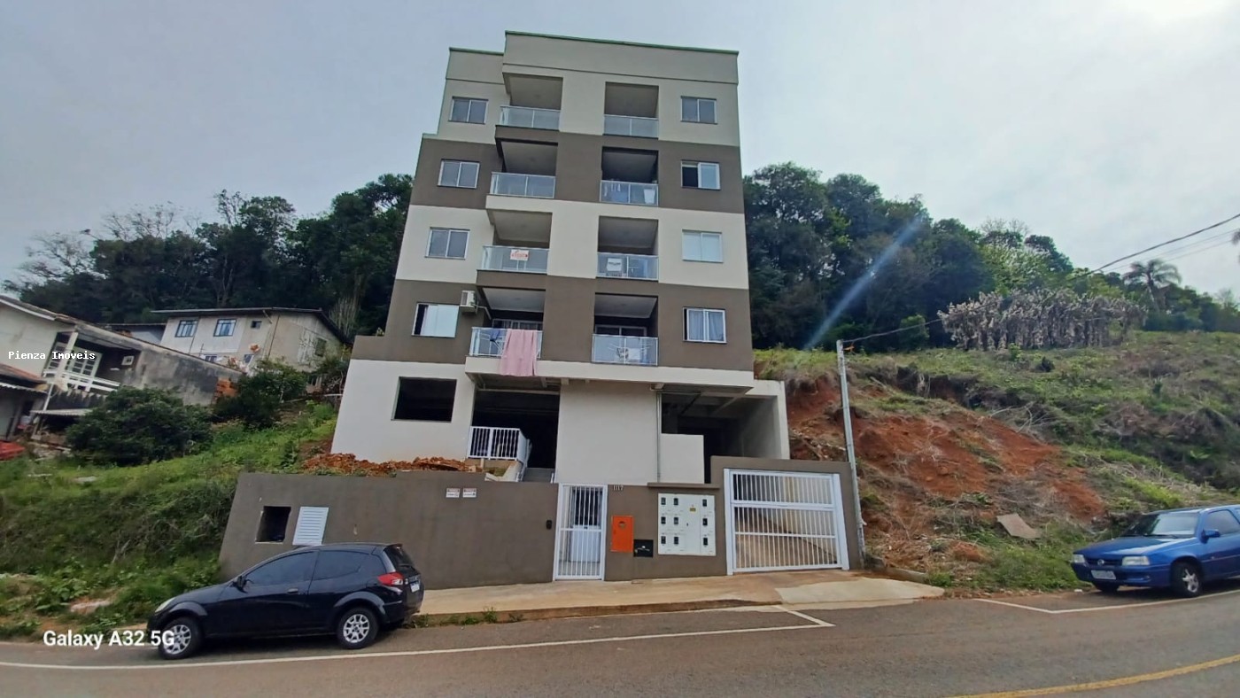 Apartamento à venda com 3 quartos, 80m² - Foto 2