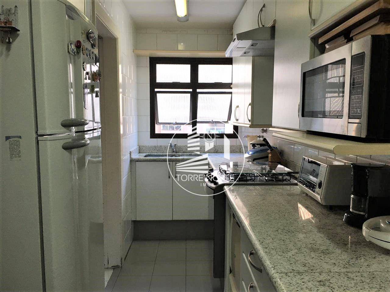 Apartamento à venda com 3 quartos, 85m² - Foto 17