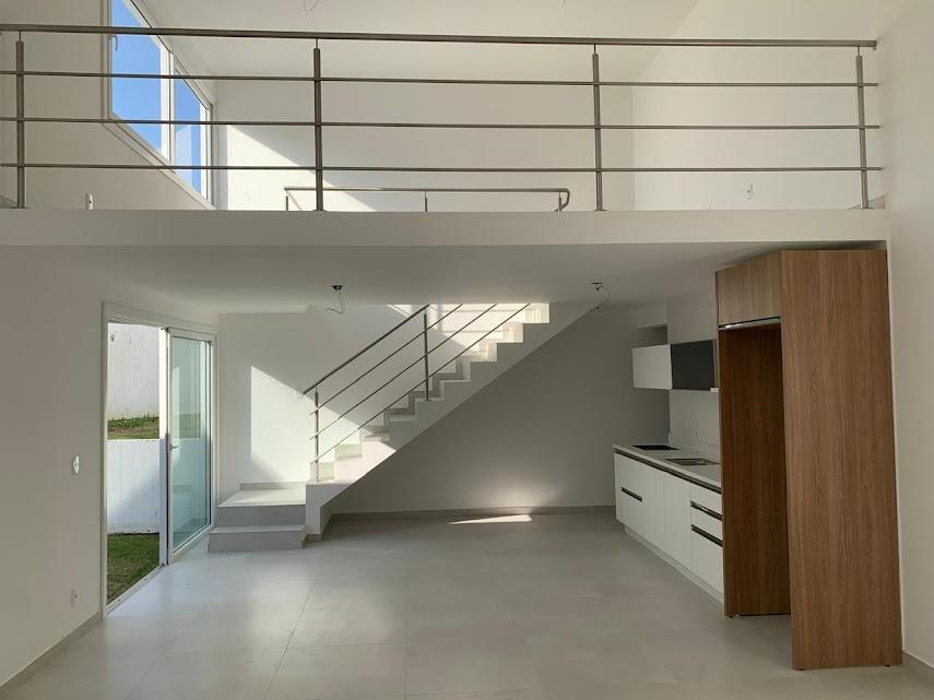 Casa à venda com 2 quartos, 192m² - Foto 2