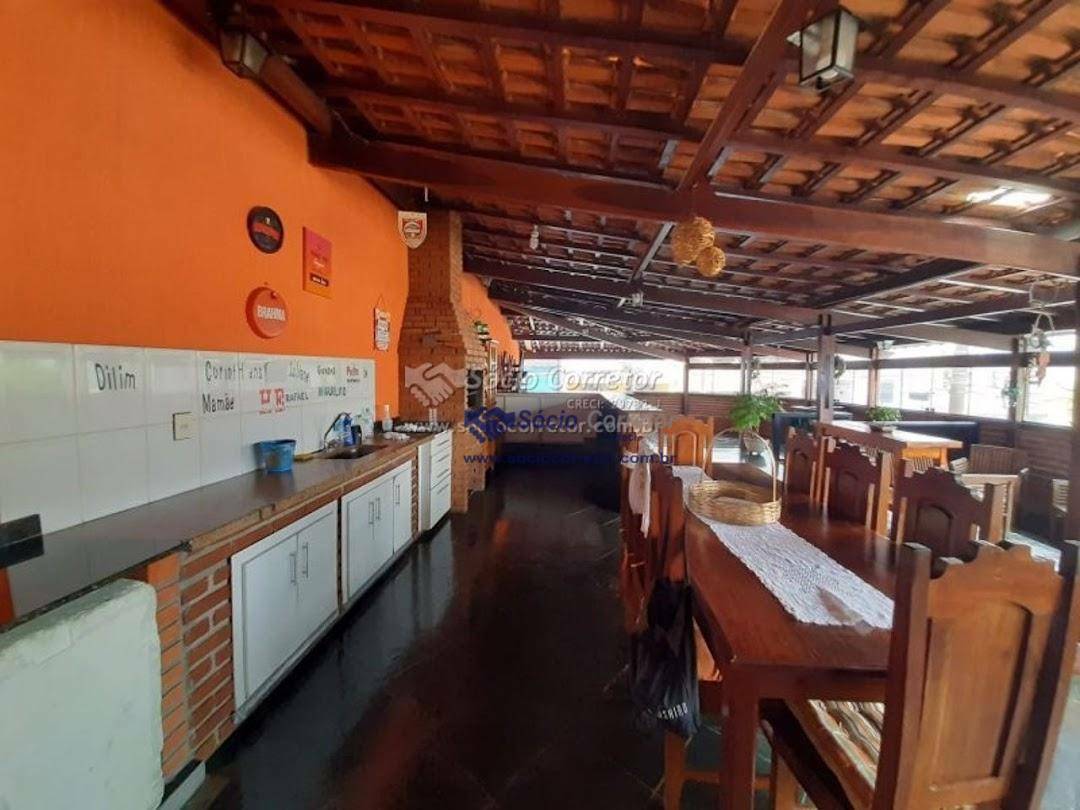 Casa à venda com 2 quartos, 300m² - Foto 4