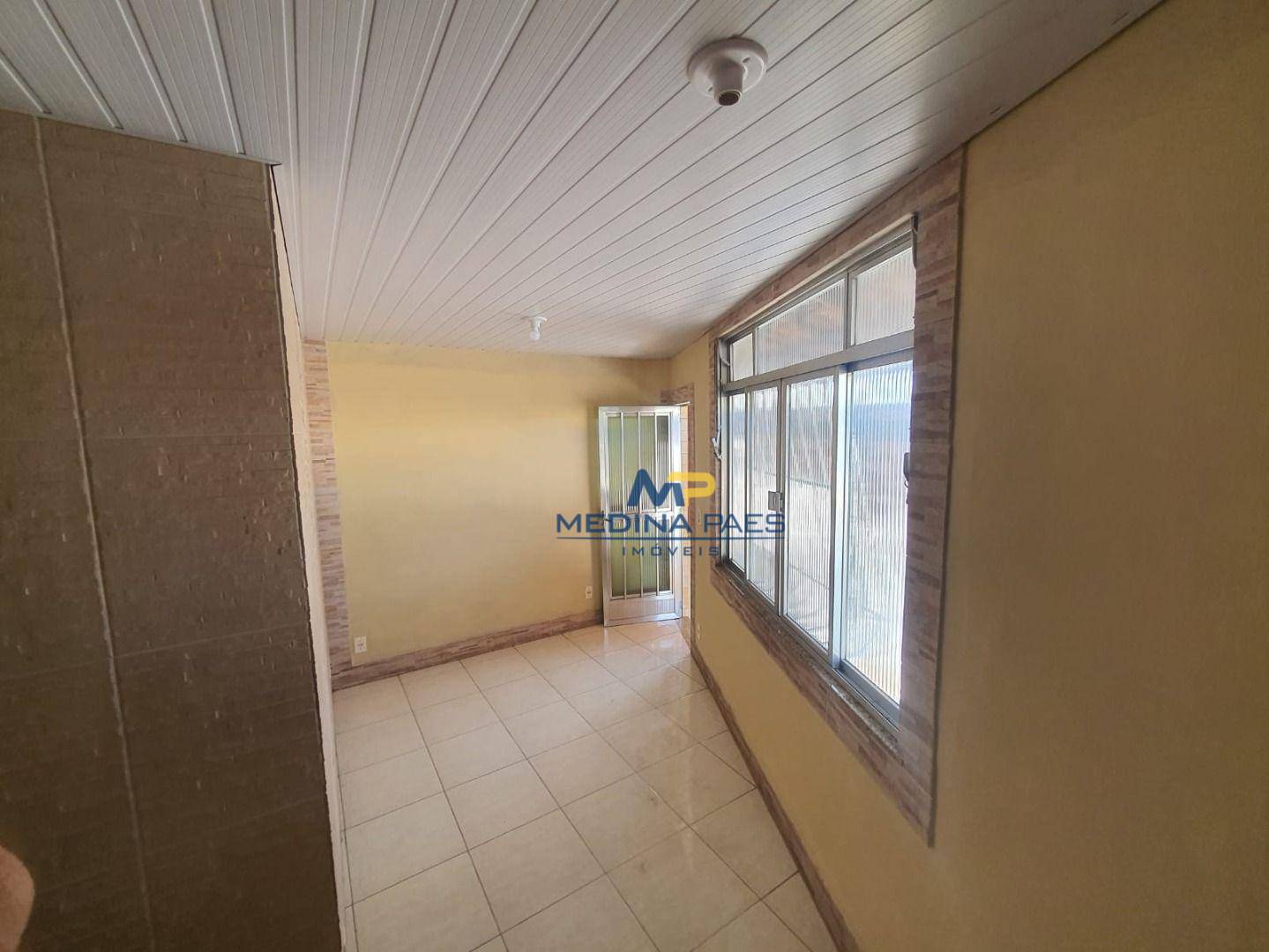 Casa à venda com 2 quartos, 90M2 - Foto 2