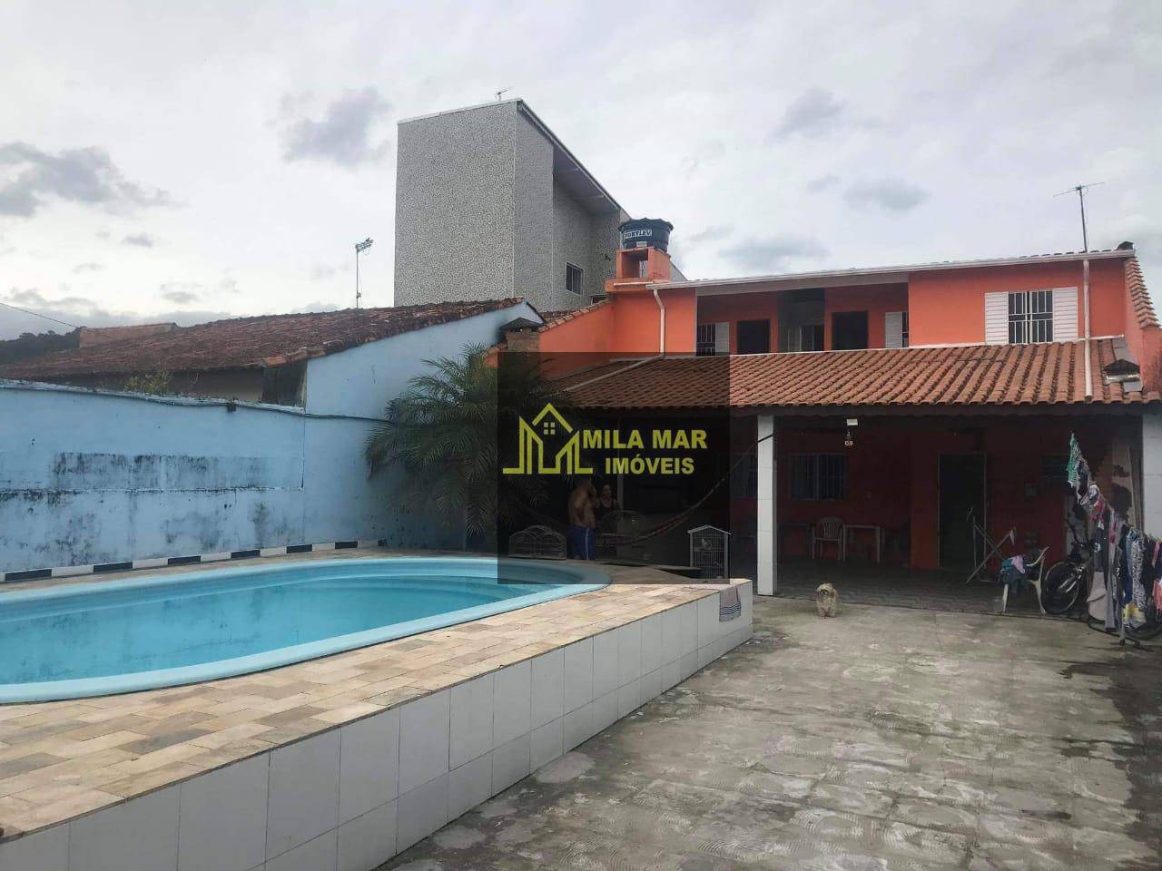 Sobrado à venda com 5 quartos, 90m² - Foto 1