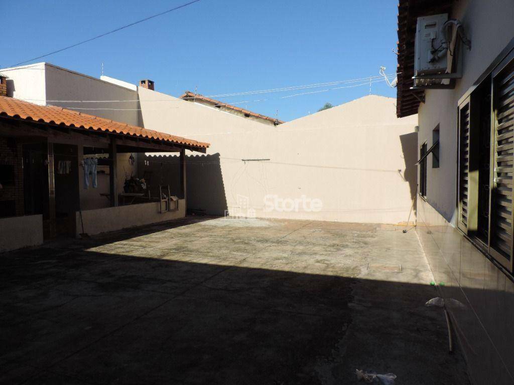 Casa à venda com 6 quartos, 309m² - Foto 34