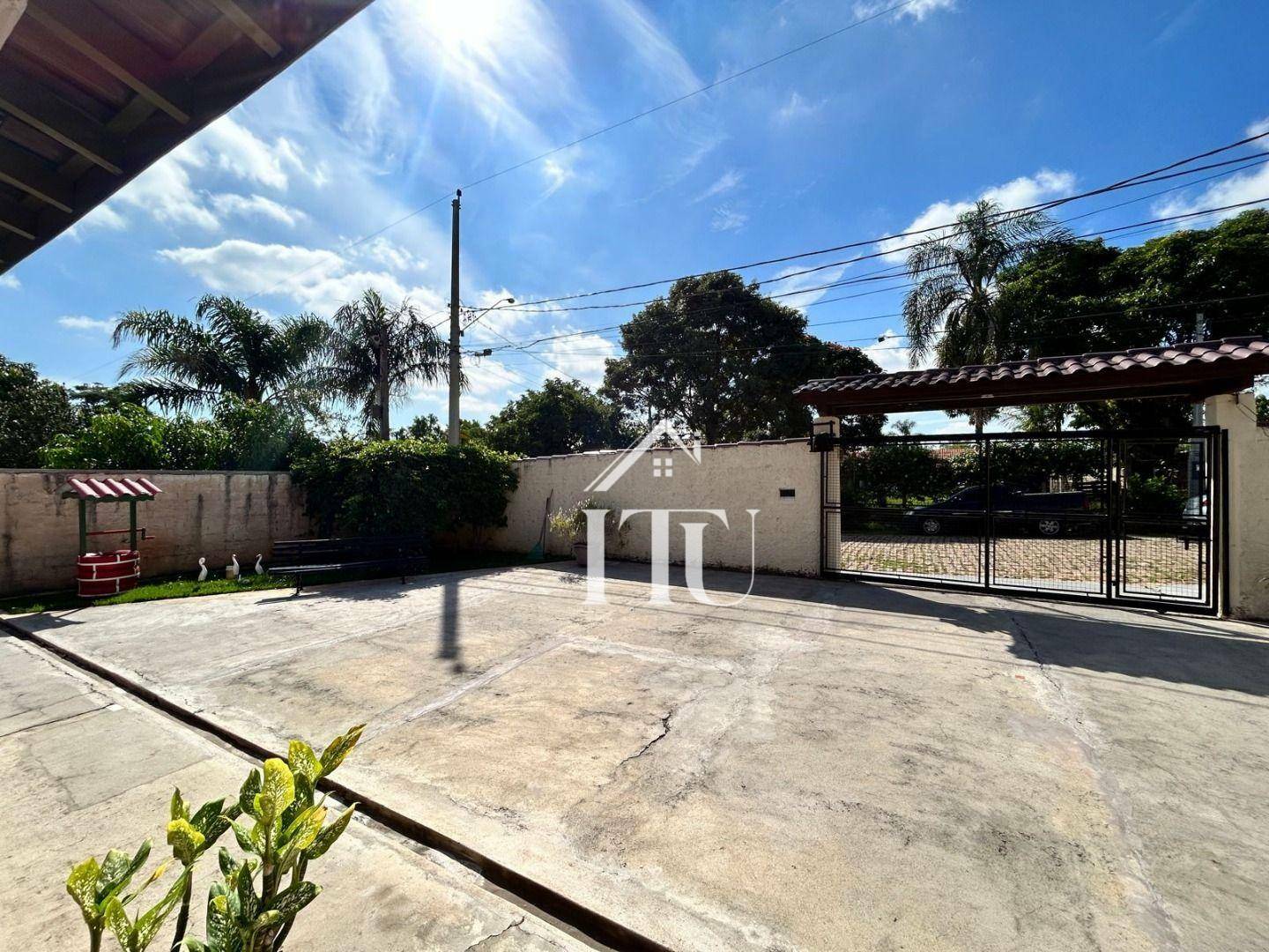 Chácara à venda e aluguel com 6 quartos, 288m² - Foto 4