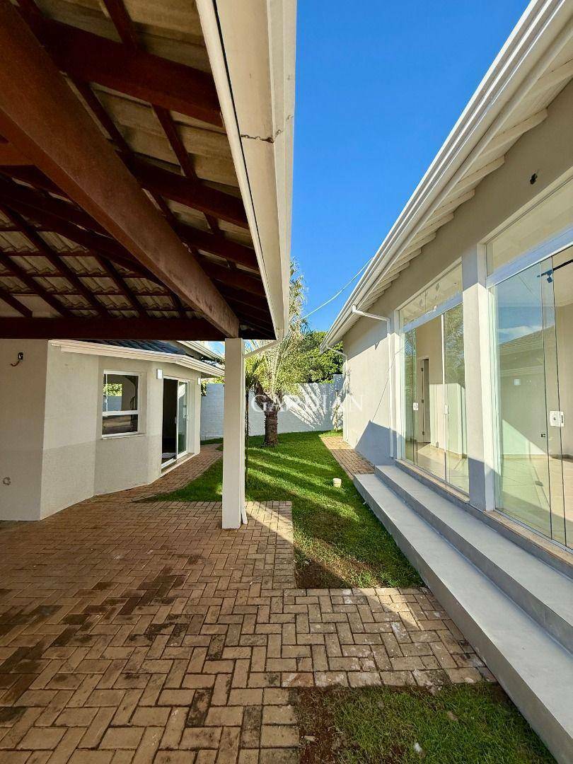 Chácara à venda com 4 quartos, 370m² - Foto 9