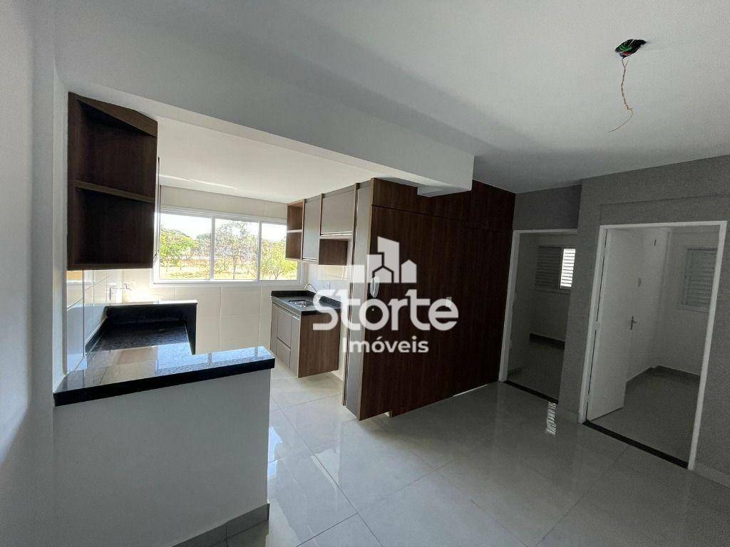 Apartamento à venda com 2 quartos, 46m² - Foto 1